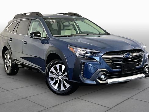 Used 2025 Subaru Outback Limited AWD/4WD image 2