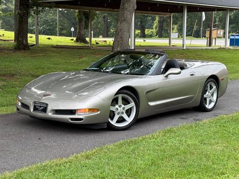 Used 1999 Chevrolet Corvette Convertible w/ Memory Pkg RWD image 12