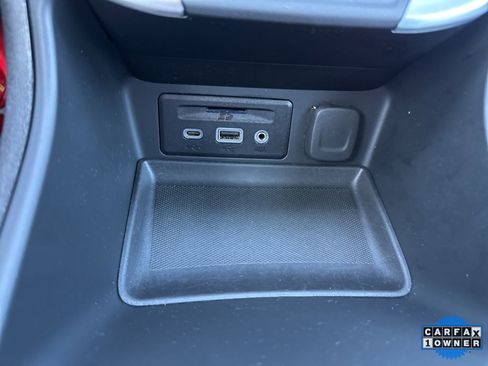 Used 2024 GMC Terrain SLT image 71