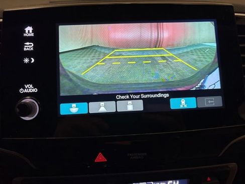 Used 2022 Honda Pilot Touring image 19