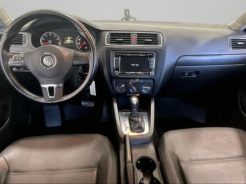 Used 2012 Volkswagen Jetta SE FWD image 7