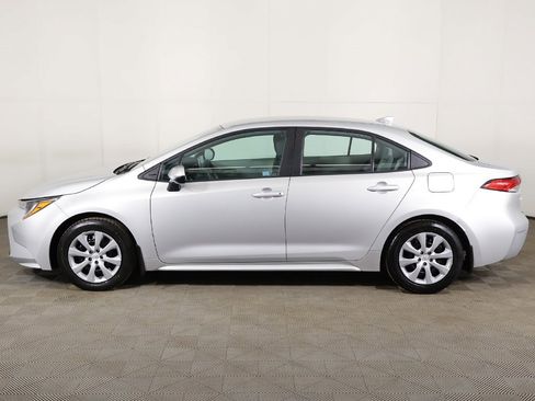 Used 2021 Toyota Corolla LE image 15