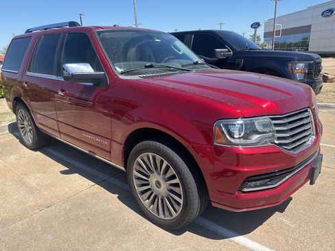 Used 2015 Lincoln Navigator 4WD w/ Equipment Group 101A Reserve image 1