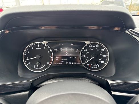 Used 2023 Nissan Pathfinder SL w/ Black Appearance Package image 12