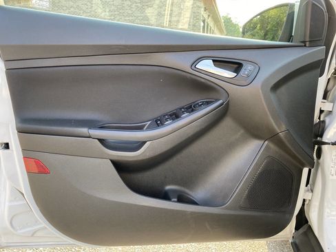 Used 2016 Ford Focus SE image 12