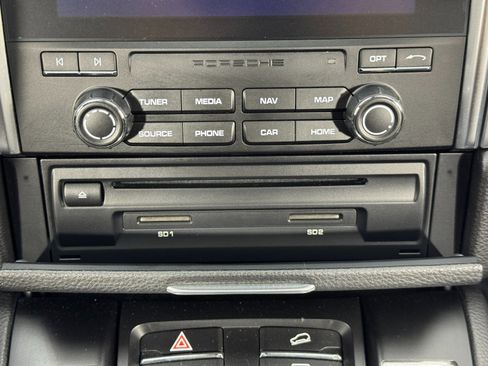 Used 2018 Porsche Macan image 26