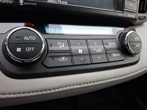 Used 2018 Toyota RAV4 XLE w/ Plus Extra Value Package image 16