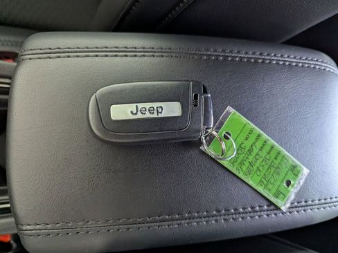 New 2026 Jeep Compass Latitude image 29