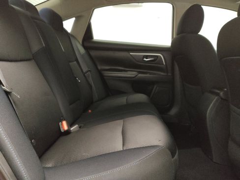 Used 2018 Nissan Altima 2.5 SR FWD image 19