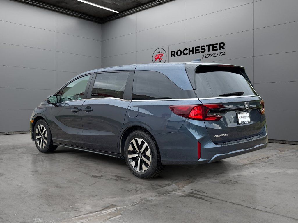 Used 2025 Honda Odyssey EX-L image 3