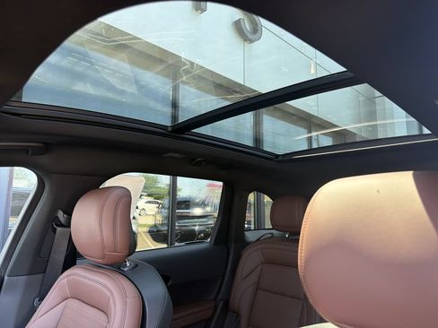 New 2026 Lincoln Nautilus Reserve w/ Jet Appearance Package AWD/4WD image 11