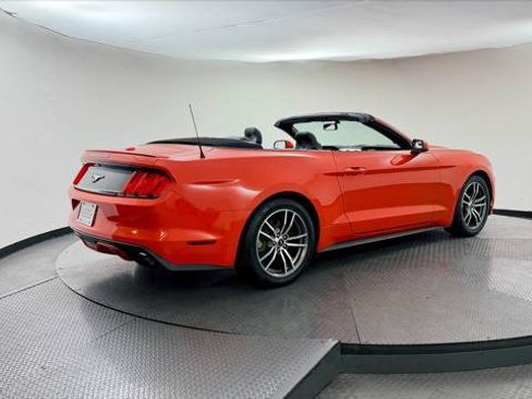 Used 2016 Ford Mustang Premium RWD image 8