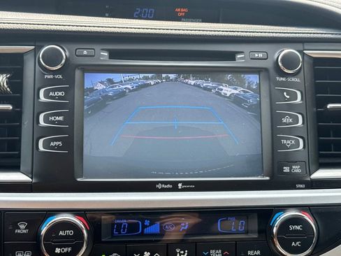 Used 2015 Toyota Highlander XLE image 37