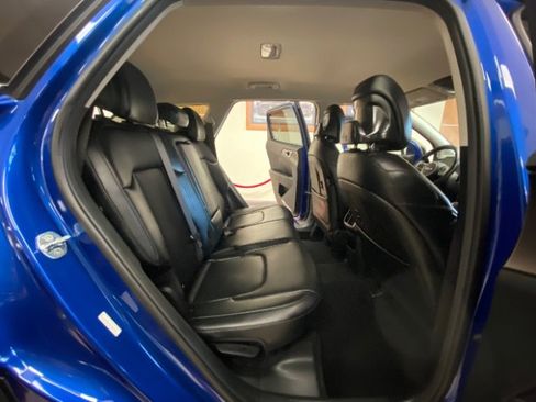 Used 2023 Kia Sportage EX FWD image 16