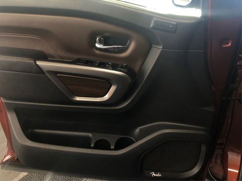 Used 2019 Nissan Titan Platinum Reserve AWD/4WD image 16