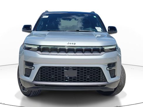 New 2026 Jeep Grand Wagoneer Summit AWD/4WD image 2
