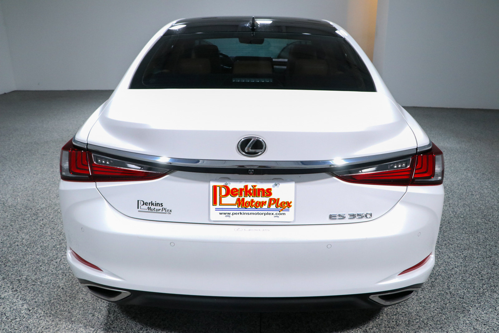 Used 2024 Lexus ES 350 w/ Premium Package FWD image 8