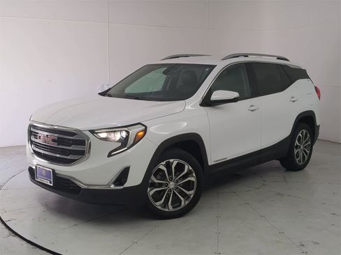 Used 2021 GMC Terrain SLT image 1