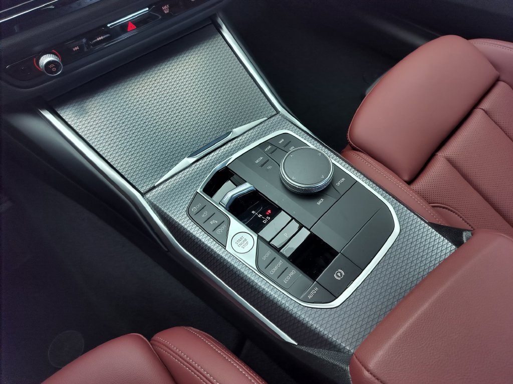 Certified 2026 BMW 330i Sedan RWD image 18