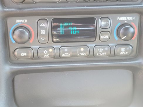 Used 2004 Chevrolet Corvette Base w/ Preferred Equipment Group image 16