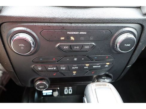 Used 2019 Ford Ranger XLT w/ Equipment Group 302A Luxury AWD/4WD image 35