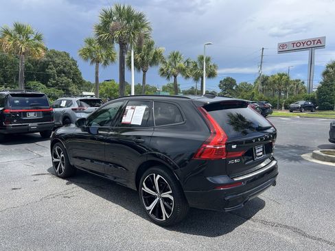 Used 2022 Volvo XC60 B5 R-Design w/ Advanced Package FWD image 8