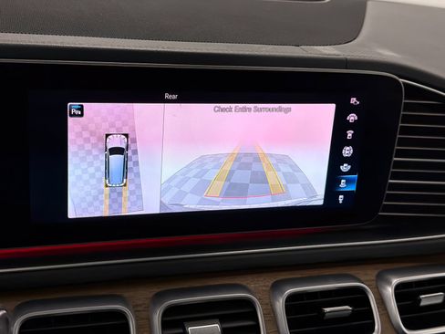 Used 2020 Mercedes-Benz GLS 450 4MATIC image 25
