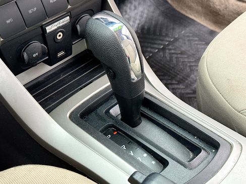 Used 2010 Ford Focus SES image 12