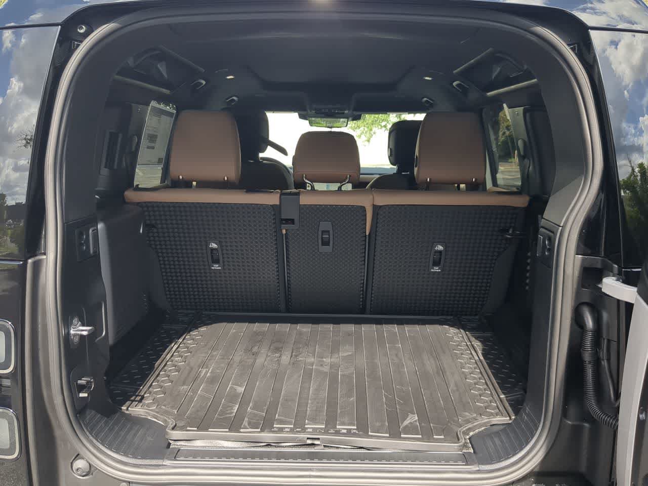 New 2026 Land Rover Defender 110 S AWD/4WD image 36
