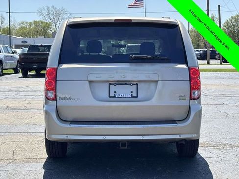 Used 2016 Dodge Grand Caravan SXT w/ Rear Park Assist Package FWD image 34