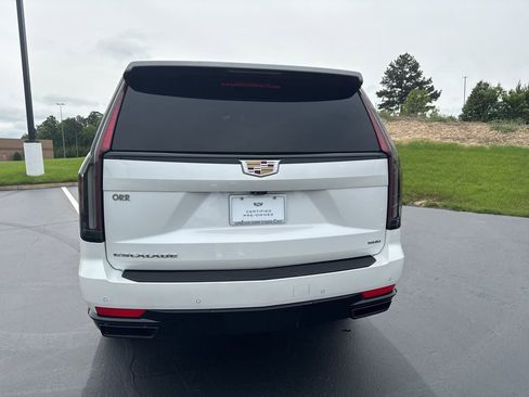 Used 2023 Cadillac Escalade Sport w/ Touring Package AWD/4WD image 4