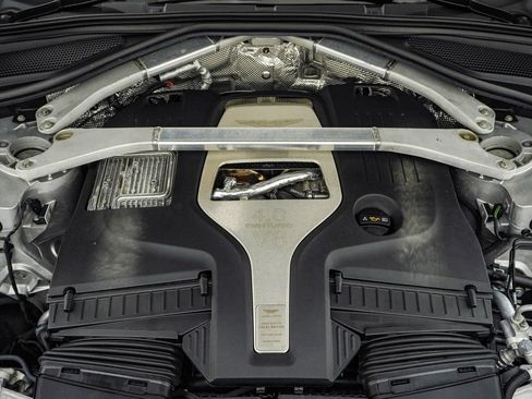 Used 2023 Aston Martin DBX AWD/4WD image 34