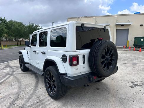 Used 2019 Jeep Wrangler Unlimited Sahara w/ Uconnect 4C Nav & Sound Group AWD/4WD image 7