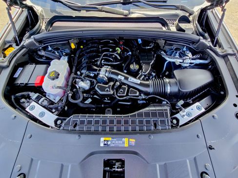 Used 2024 Jeep Grand Cherokee Limited w/ Black Appearance Package image 38