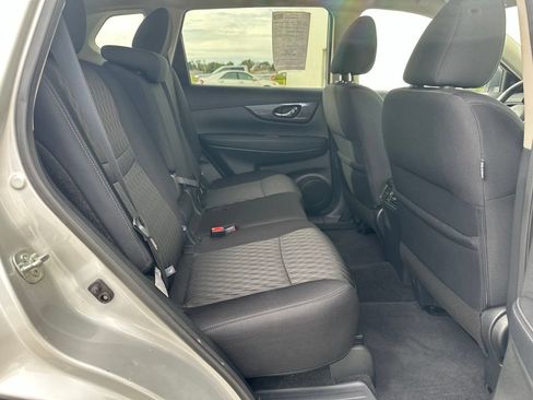 Used 2019 Nissan Rogue S w/ Special Edition Package FWD image 26