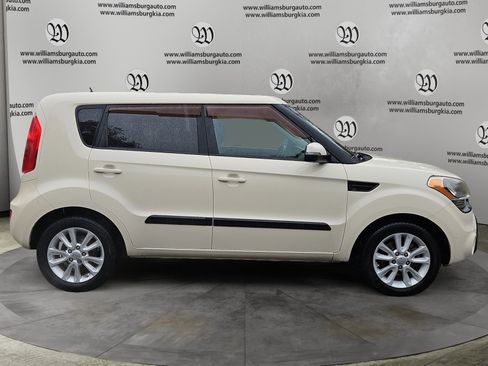 Used 2013 Kia Soul + w/ Audio Pkg image 6