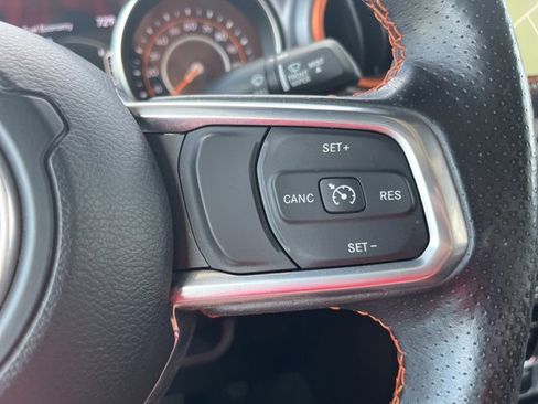 Used 2023 Jeep Gladiator Mojave w/ Cold Weather Group image 26