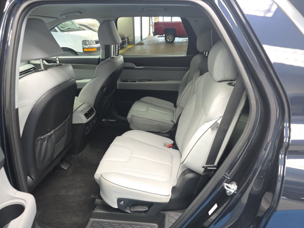 Used 2025 Hyundai Palisade SEL FWD image 9