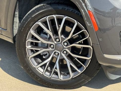 Used 2022 Jeep Grand Cherokee L Summit AWD/4WD image 38
