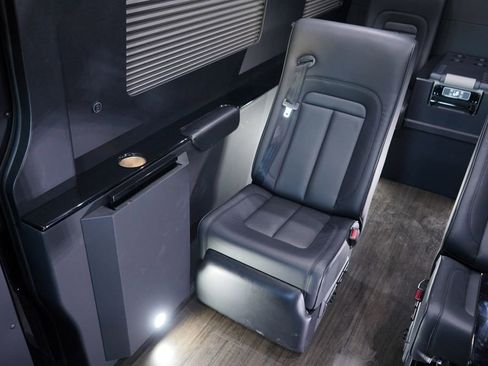 Used 2022 Mercedes-Benz Sprinter 2500 image 11