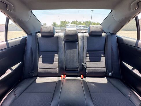 Used 2017 Toyota Camry SE FWD image 31