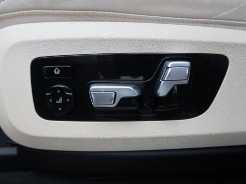 Used 2020 BMW X7 xDrive40i w/ Premium Package AWD/4WD image 28