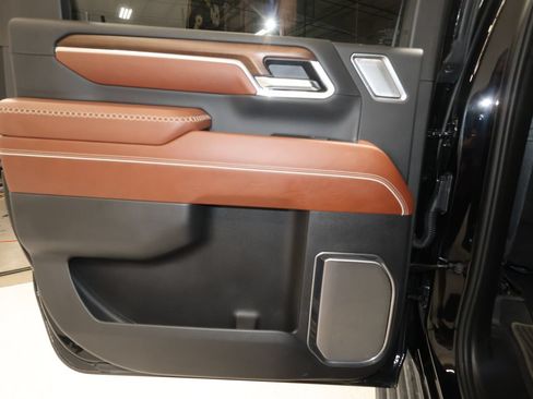 Used 2025 GMC Sierra 3500 Denali Ultimate AWD/4WD image 22