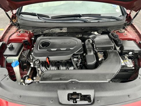 Used 2015 Hyundai Sonata SE image 18