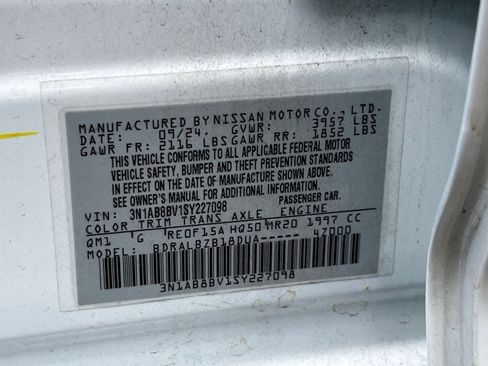 Used 2025 Nissan Sentra S image 28