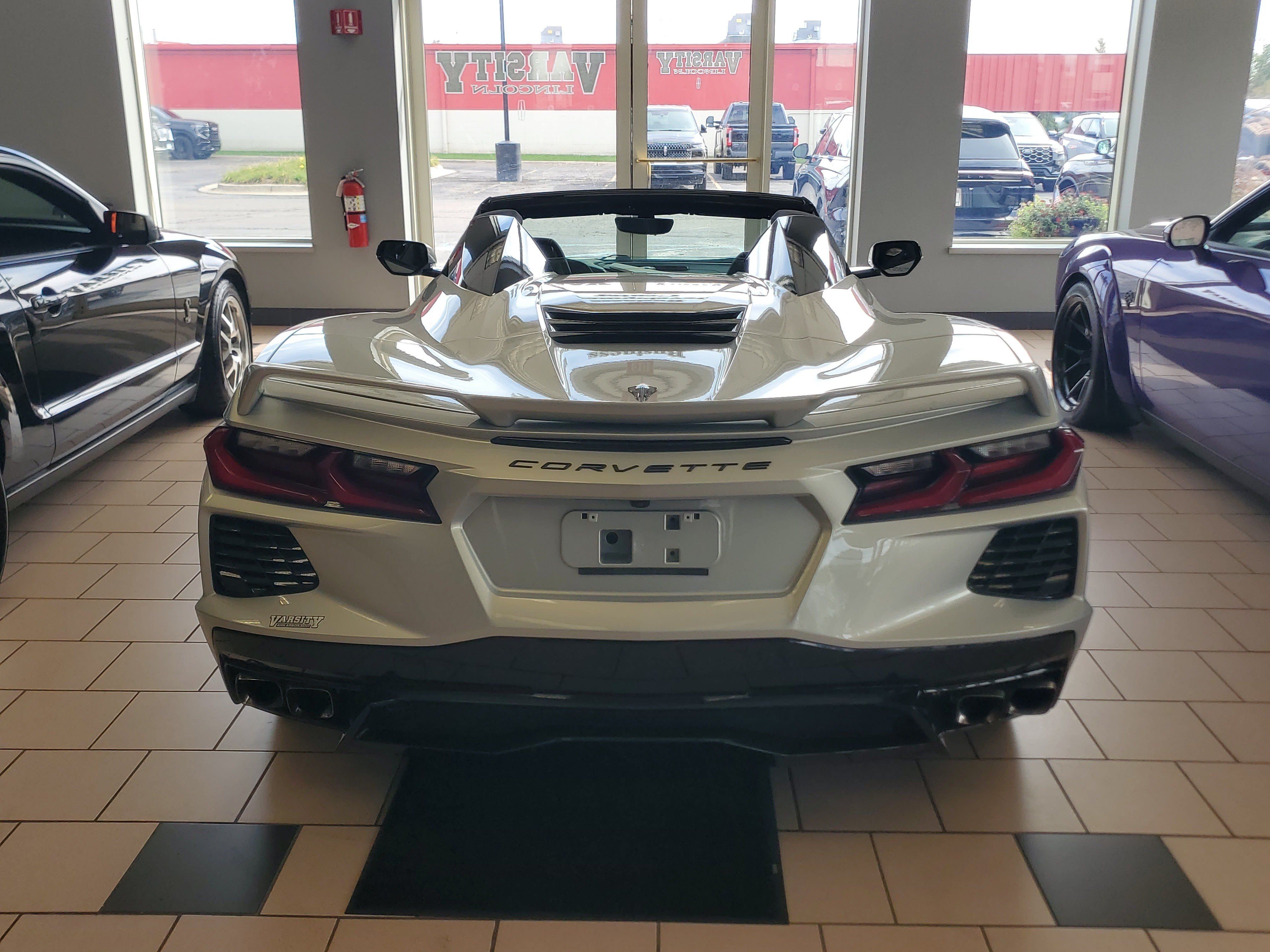 Used 2021 Chevrolet Corvette Stingray Premium Conv w/ Z51 Performance Package RWD image 5