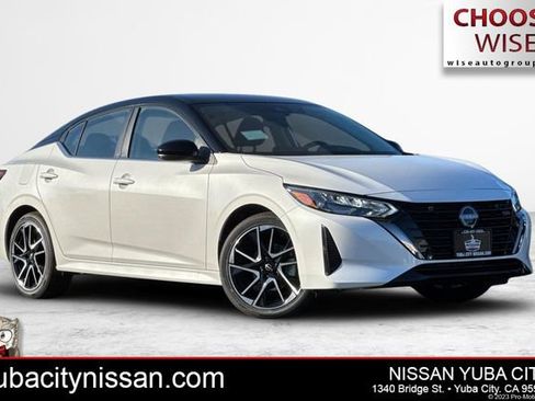 New 2025 Nissan Sentra SR image 1