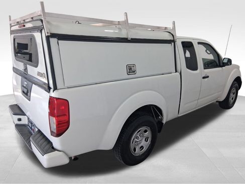 Used 2017 Nissan Frontier S image 6