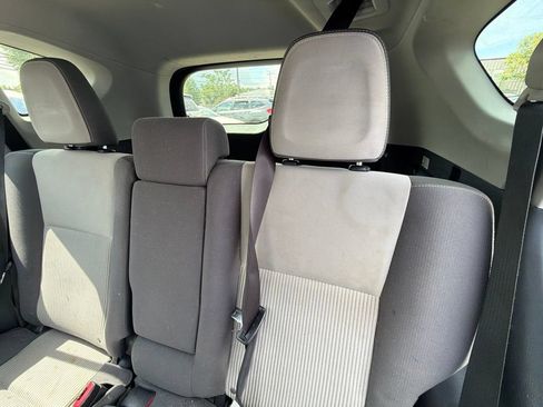 Used 2013 Toyota RAV4 XLE AWD/4WD image 16