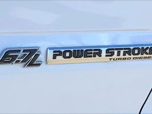 Used 2019 Ford F250 Lariat w/ Lariat Value Package image 9